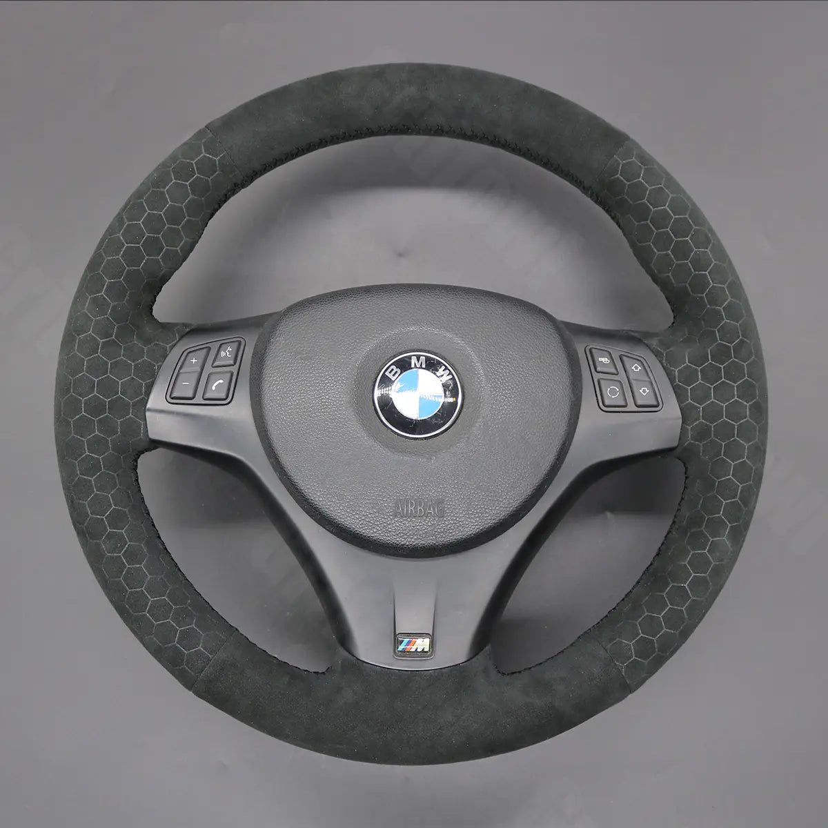 Griffowl Steering Wheel Cover for Bespoke Hatchback BMW 1 Series E87 E81 2005-2011. Hand-sewn kit for drivers seeking precision and comfort.