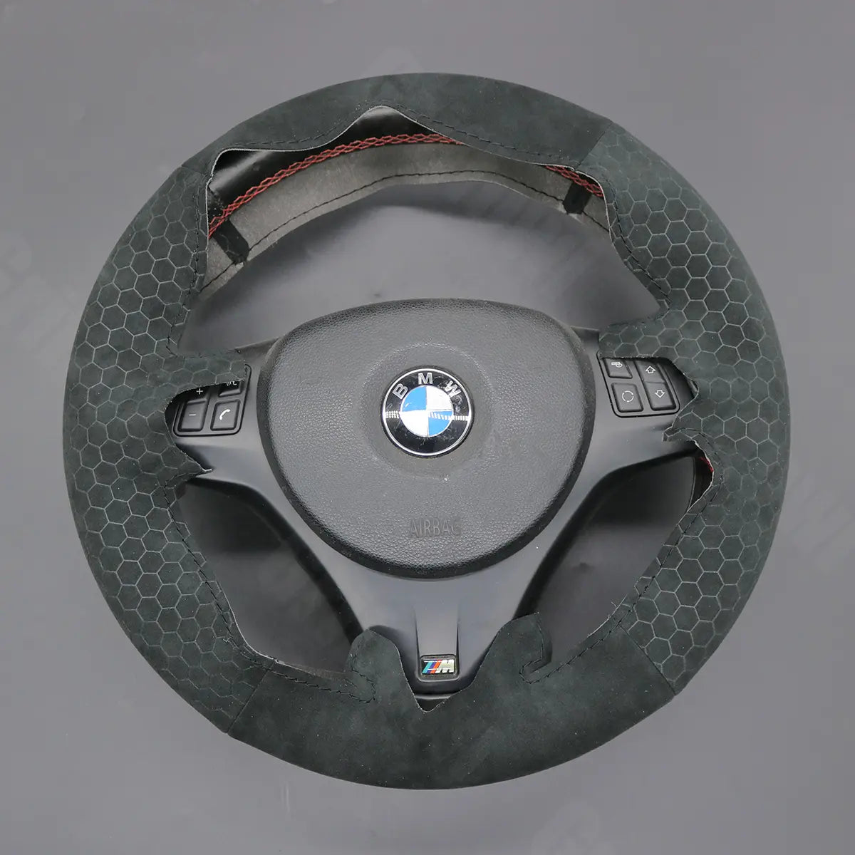 Griffowl Steering Wheel Cover for Bespoke Hatchback BMW 1 Series E87 E81 2005-2011. Hand-sewn kit for drivers seeking precision and comfort.