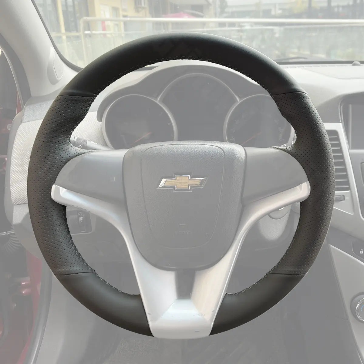 Griffowl Steering Wheel Cover for Bespoke Hatchback Chevrolet Chevy Cruze 2011-2015. Hand-sewn kit for drivers seeking precision and comfort.

