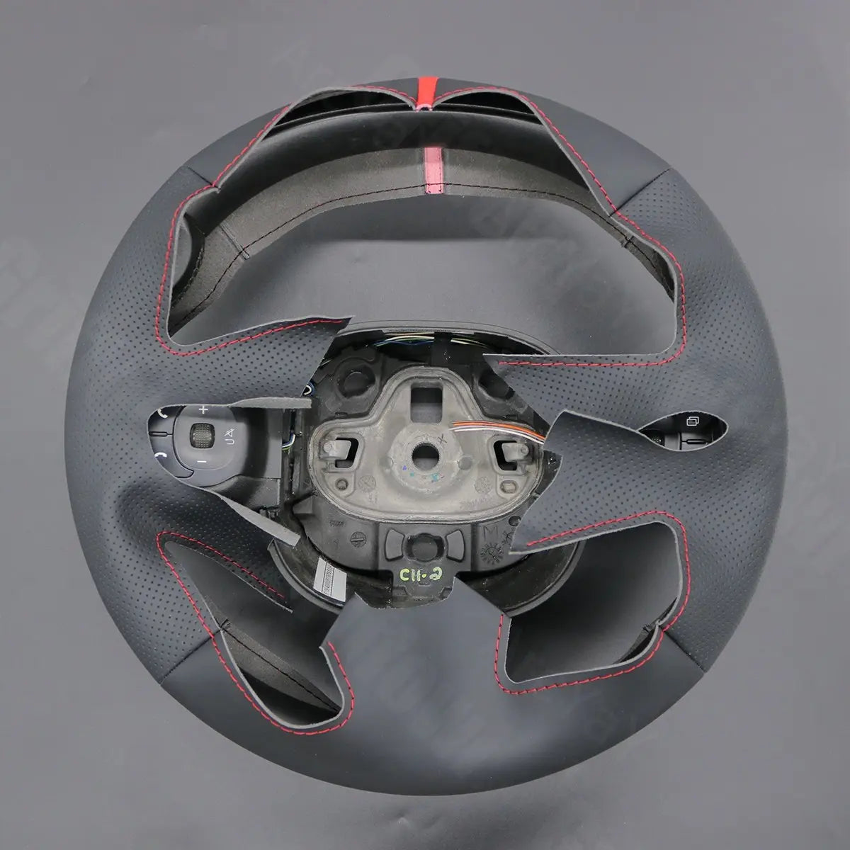 Griffowl Steering Wheel Cover for Bespoke Hatchback Fiat Panda Multi-Function 2012-2024. Elevate your interior with Griffowl's wrap and stitch kit.