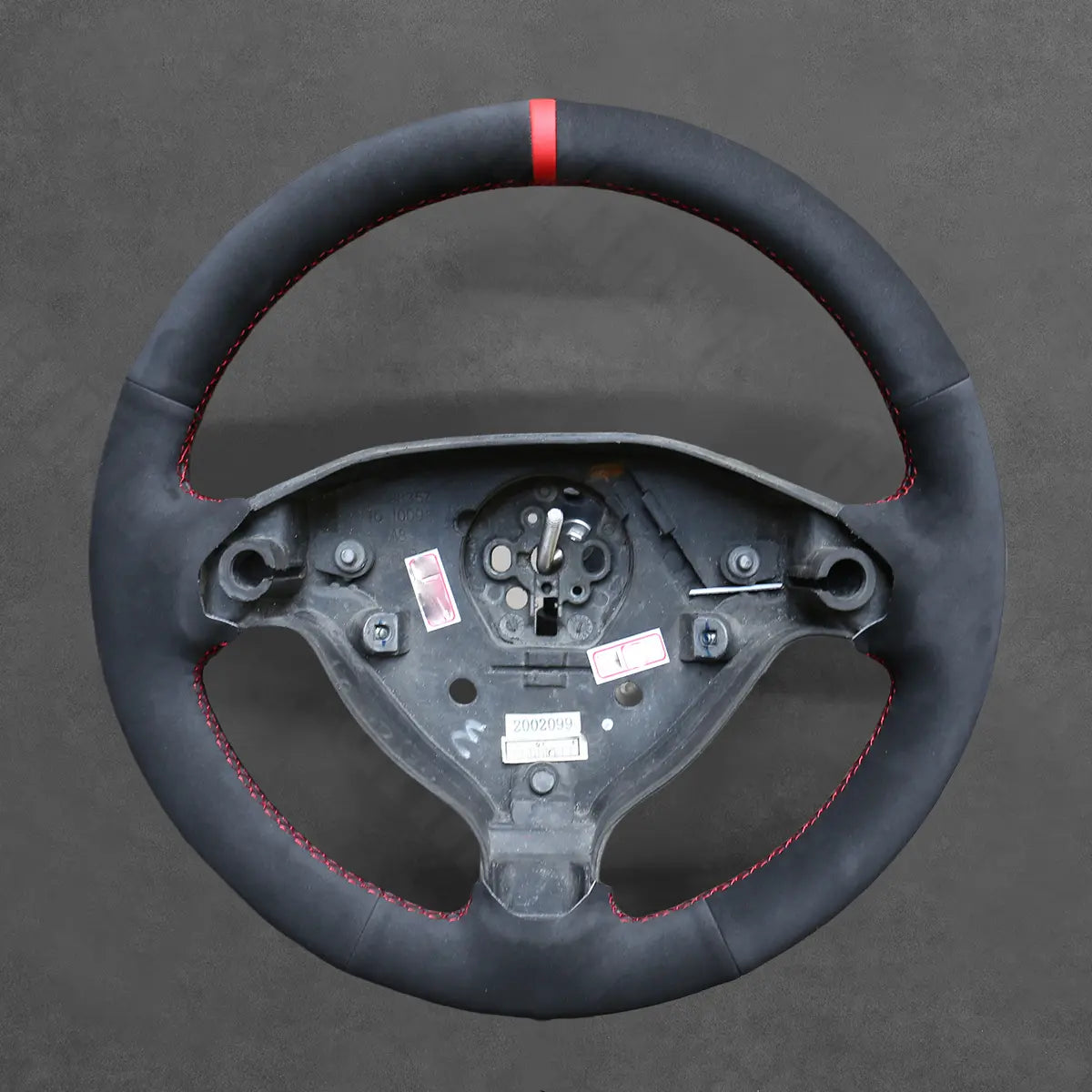 Griffowl Steering Wheel Cover for Bespoke Hatchback Holden Astra Mk4 Zafira 1999-2005. Elevate your interior with Griffowl's wrap and stitch kit.
