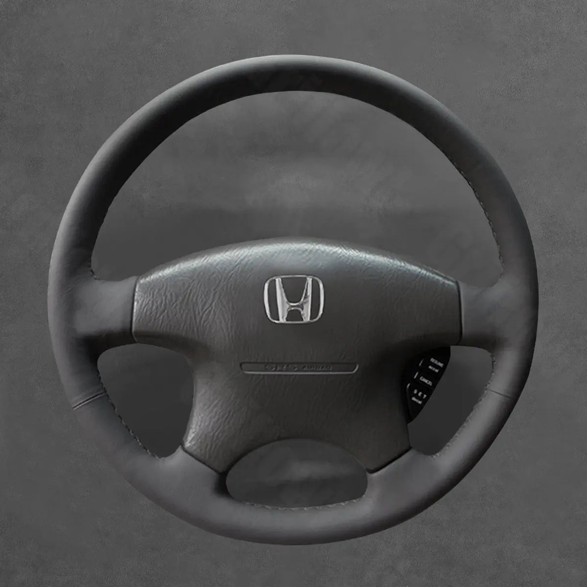 Griffowl Steering Wheel Cover for Bespoke Hatchback Honda Odyssey Shuttle 1998-2001. Hand-sewn kit for drivers seeking precision and comfort.