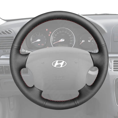 Griffowl Steering Wheel Cover for Bespoke Hatchback Hyundai Entourage 2007-2008. For refined interior upgrades using our wrap and stitch kit.
