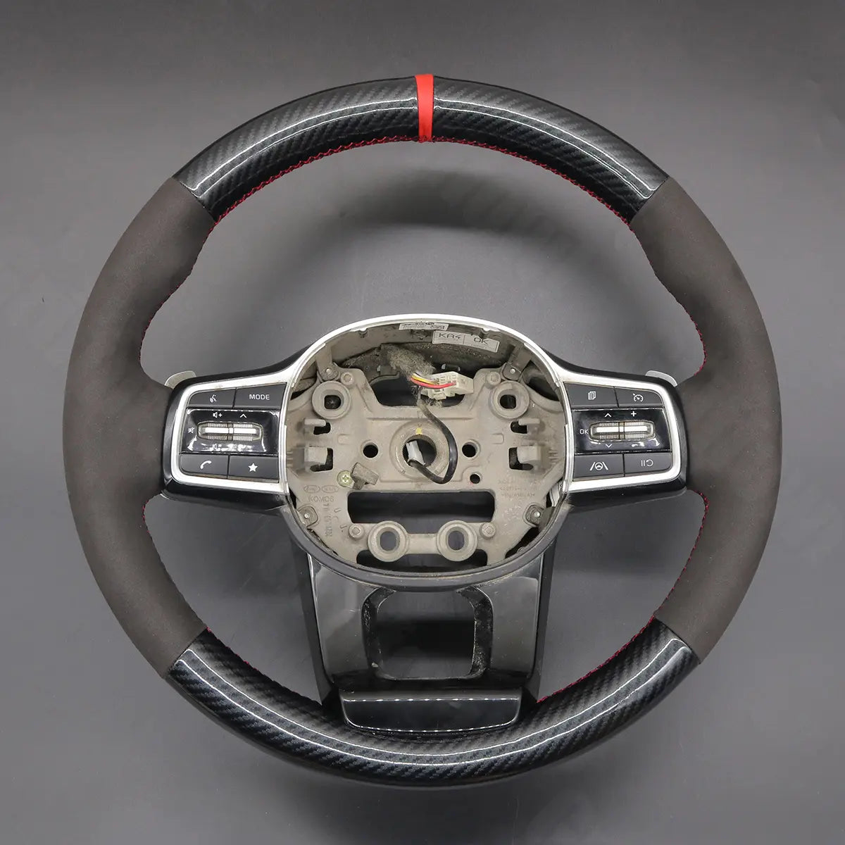 Griffowl Steering Wheel Cover for Bespoke Hatchback Kia Carnival 2024-2025. Perfect grip with our steering wheel wrap and custom interior touch.
