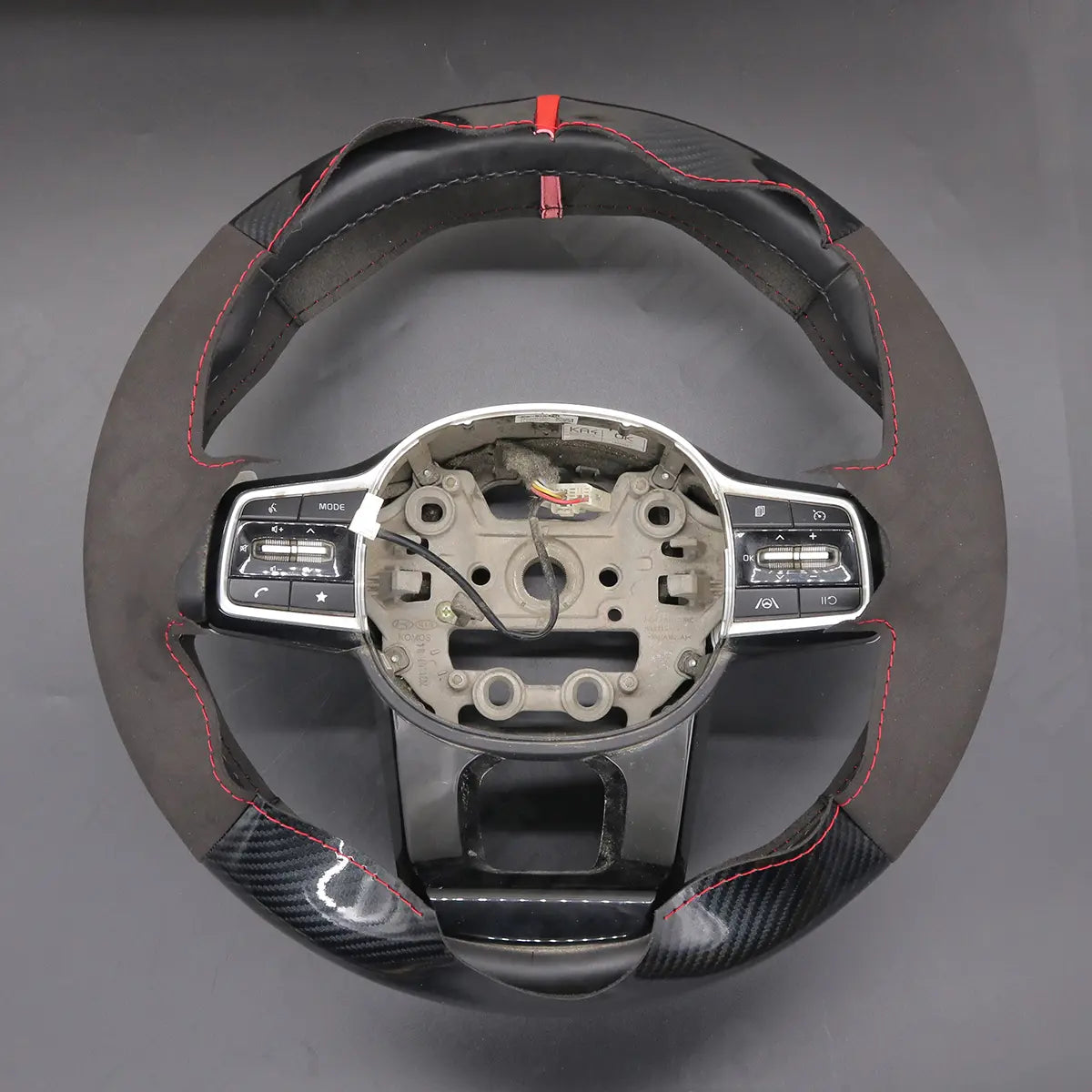Griffowl Steering Wheel Cover for Bespoke Hatchback Kia Carnival 2024-2025. Perfect grip with our steering wheel wrap and custom interior touch.
