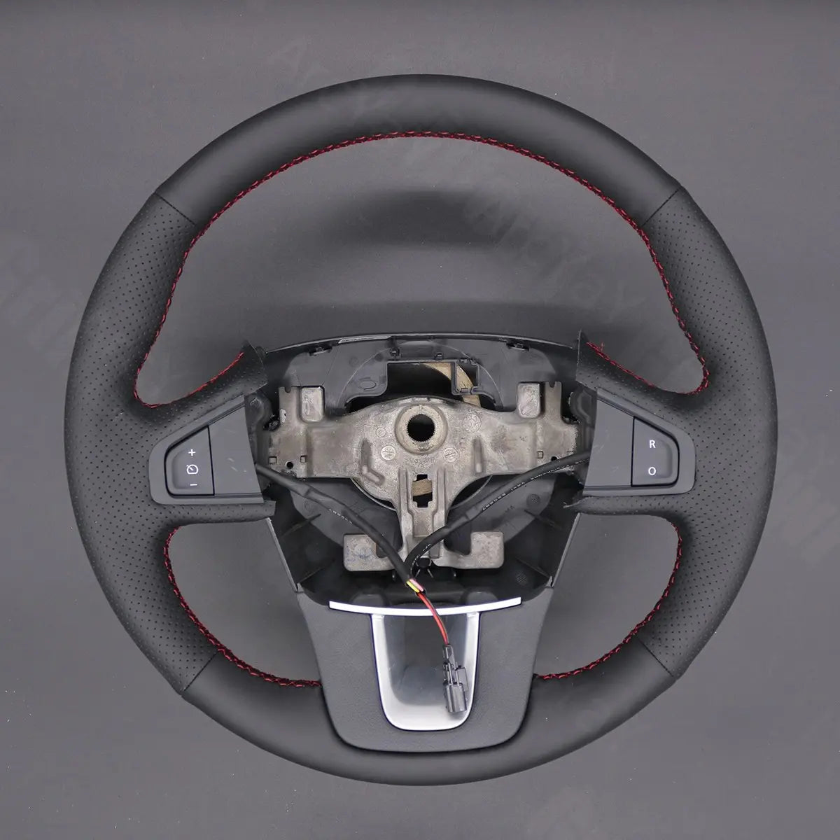 Griffowl Steering Wheel Cover for Bespoke Hatchback Renault Laguna 3 2007-2012. For refined interior upgrades using our wrap and stitch kit.