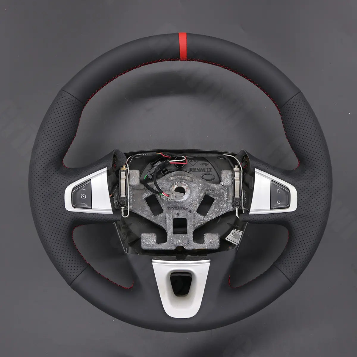 Griffowl Steering Wheel Cover for Bespoke Hatchback Renault Megane 3 Scenic 3 Grand Scenic Kangoo 2 2008-2020. Turn every drive into a luxury experience.