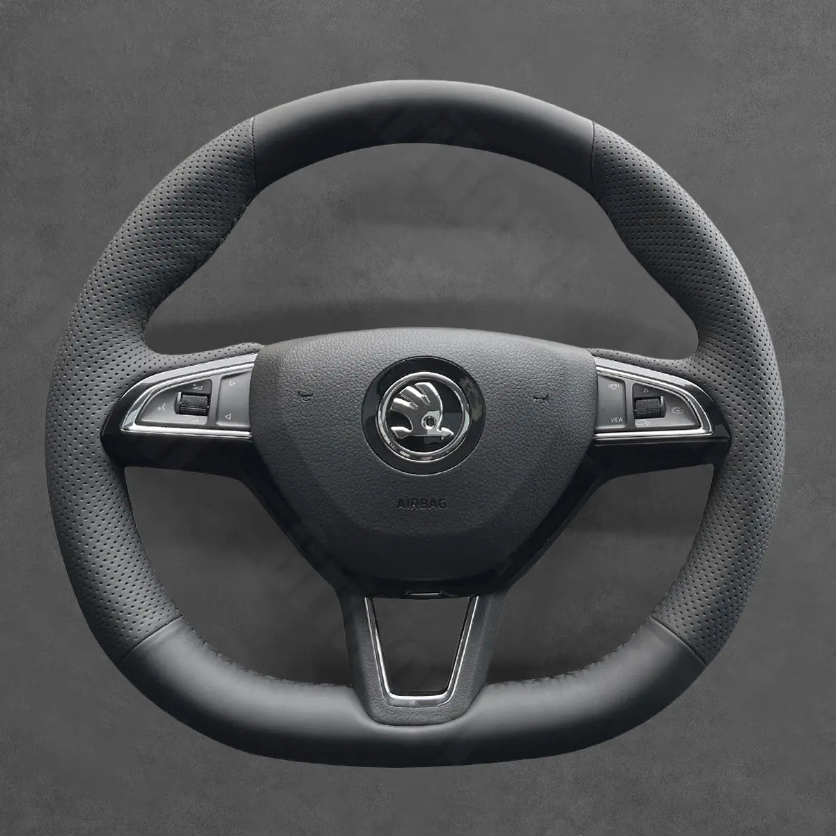 Griffowl Steering Wheel Cover for Bespoke Hatchback Skoda Fabia Scala Citigo Octavia Superb 2015-2019. Perfect for enthusiasts seeking refined interior mods.
