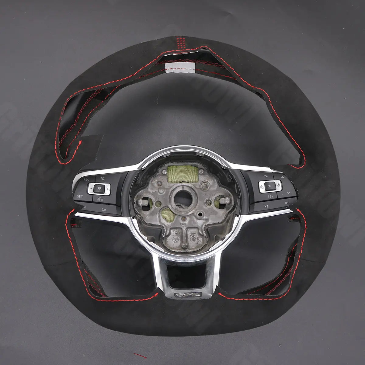 Griffowl Steering Wheel Cover for Bespoke Hatchback Volkswagen VW Golf GTI GTD GTE R Mk7 Polo R Line Mk5 Mk6 Scirocco Up! GTI Touran R Line 2014-2022. Compact, hand-sewn DIY wrap for quick interior mods and grip upgrade.
