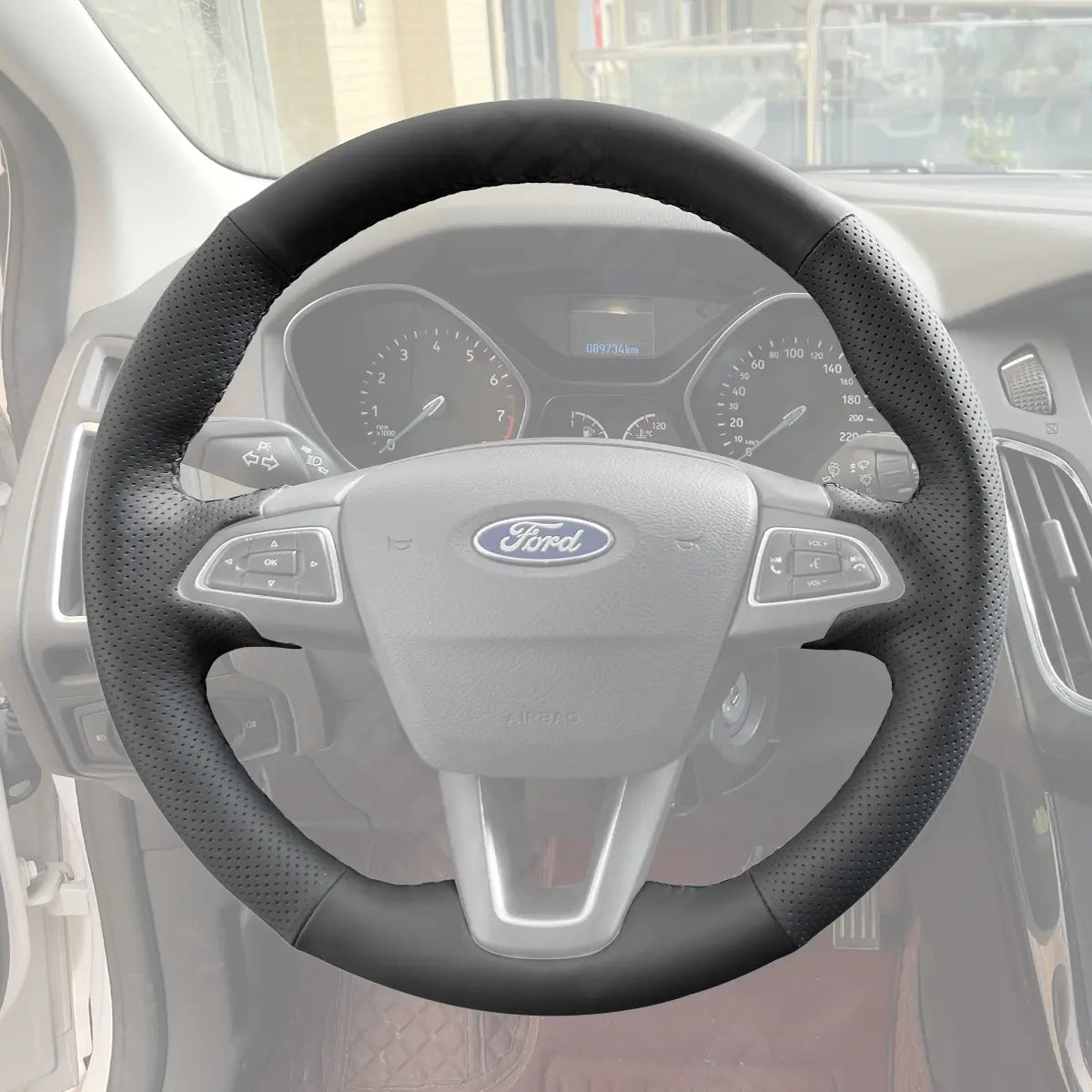 Griffowl Steering Wheel Cover for Bespoke Ford Focus Mk3 C-MAX Grand C-MAX 2015-2020. Elevate your interior with Griffowl's wrap and stitch kit.