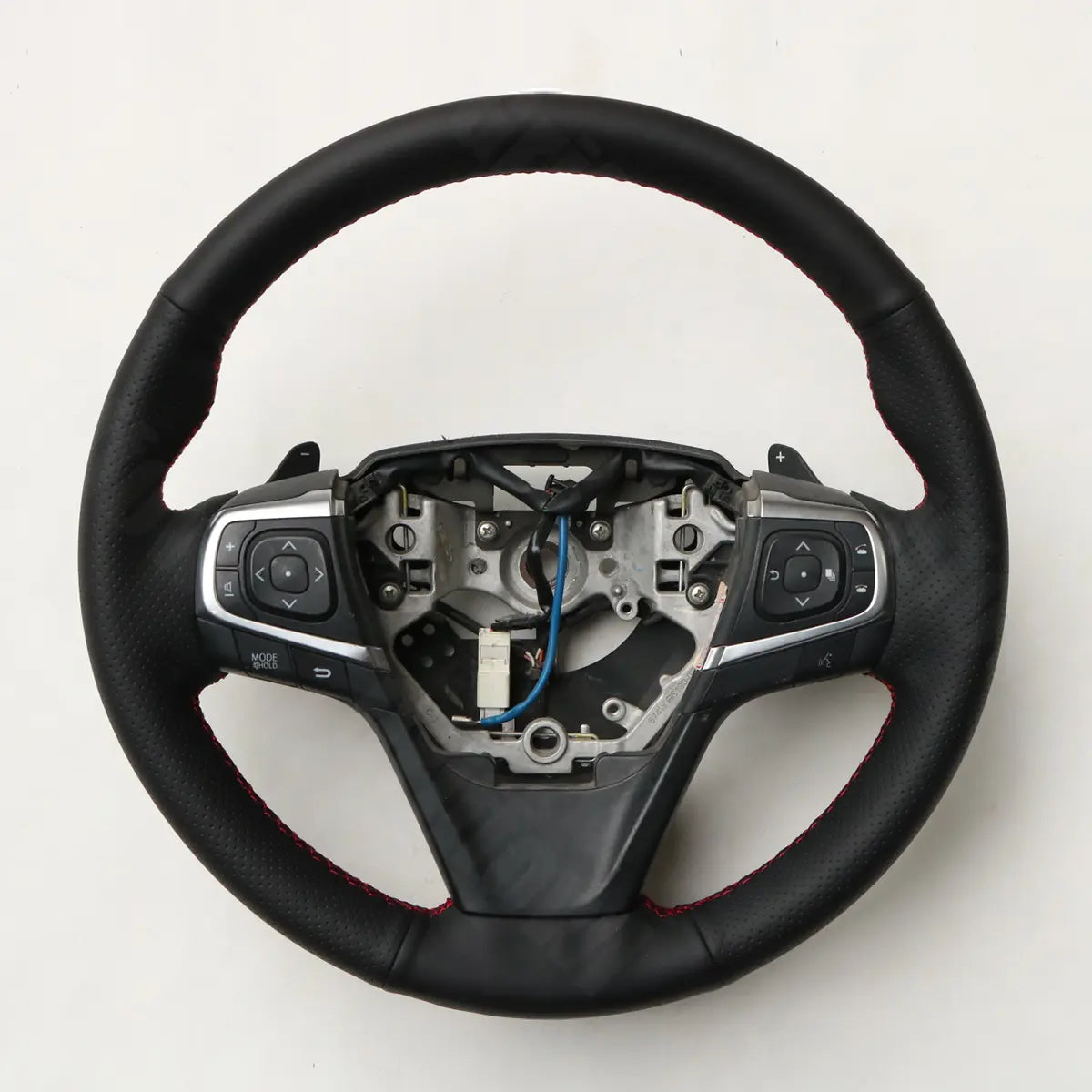 Griffowl Steering Wheel Cover for Toyota Avensis Previa Estima Noah Voxy Verso Camry  Avalon Premio-Harrier 2015-2019. Perfect grip with our steering wheel wrap and custom interior touch.