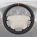 Griffowl Steering Wheel Cover for Crafted Touring Volvo V70 2001-2007. Compact, hand-sewn DIY wrap for quick interior mods and grip upgrade.
