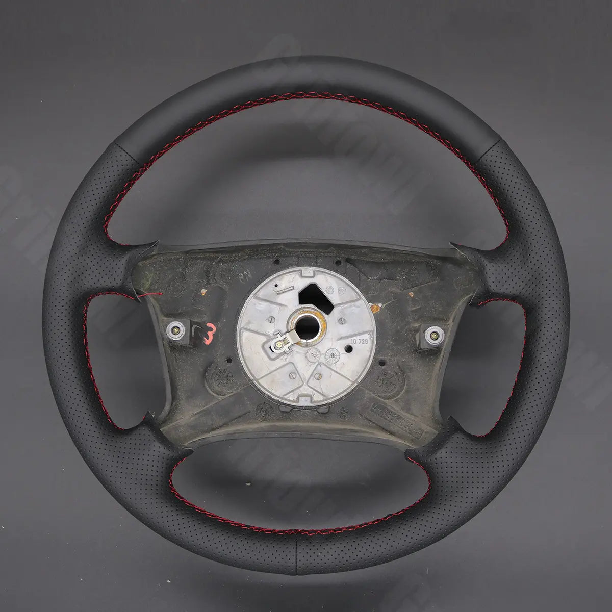Griffowl Steering Wheel Cover for Customized Sedan BMW 3 Series E36 E46 E39 7 Series E38 1994-2004. Hand-sewn DIY kit blends grip, function, and style inside.