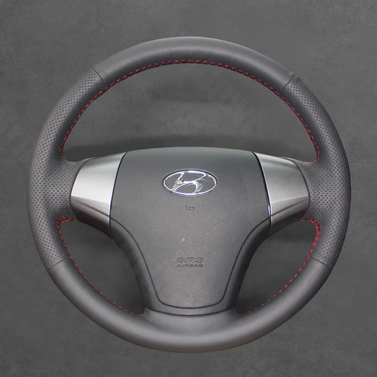 Griffowl Steering Wheel Cover for Customized Sedan Hyundai Elantra 2007-2010. Griffowl's interior mod with hand-sewn DIY steering wheel kit.
