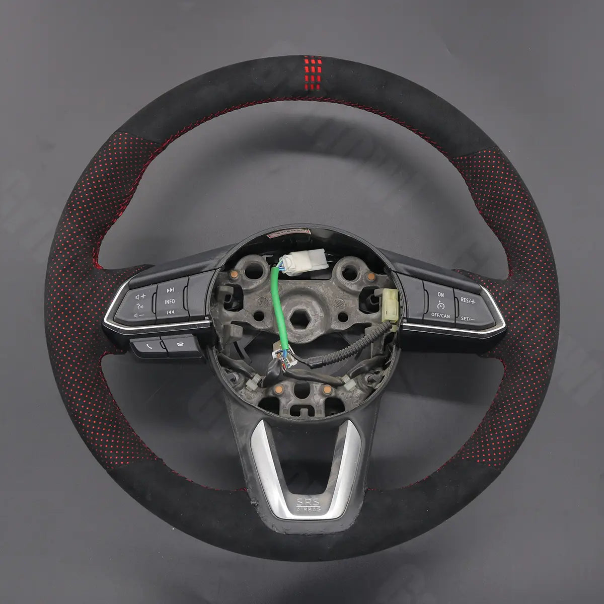 Griffowl Steering Wheel Cover for Customized Sedan Mazda 2 3 Axela 6 Atenza 2015-2025. Elevate your interior with Griffowl's wrap and stitch kit.