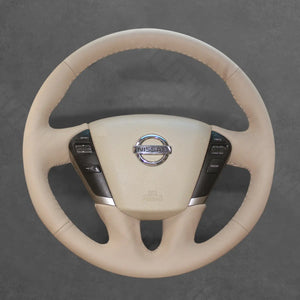 Griffowl Steering Wheel Cover for Customized Sedan Nissan Maxima A35 Teana 2008-2013. Hand-sewn kit for drivers seeking precision and comfort.
