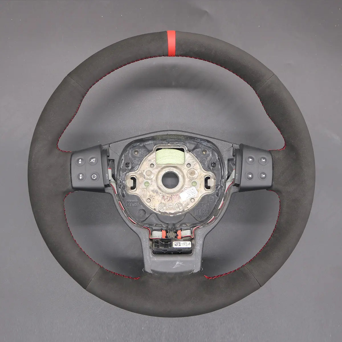 Griffowl Steering Wheel Cover for Customized Sedan Seat Toledo Cordoba 1993-2009. For refined interior upgrades using our wrap and stitch kit.
