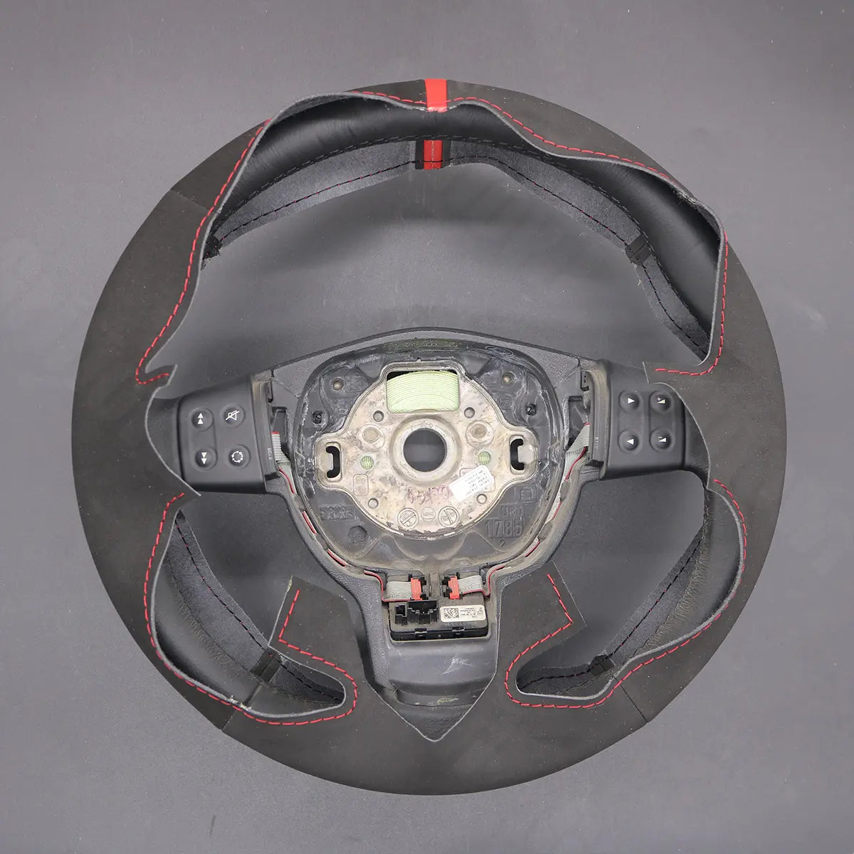 Griffowl Steering Wheel Cover for Customized Sedan Seat Toledo Cordoba 1993-2009. For refined interior upgrades using our wrap and stitch kit.
