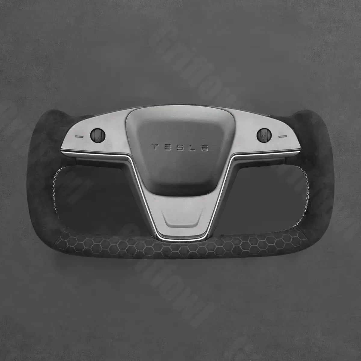 Griffowl Steering Wheel Cover for Customized Sedan Tesla Model S Yoke Plaid 2021-2025. Elevate your interior with Griffowl's wrap and stitch kit.
