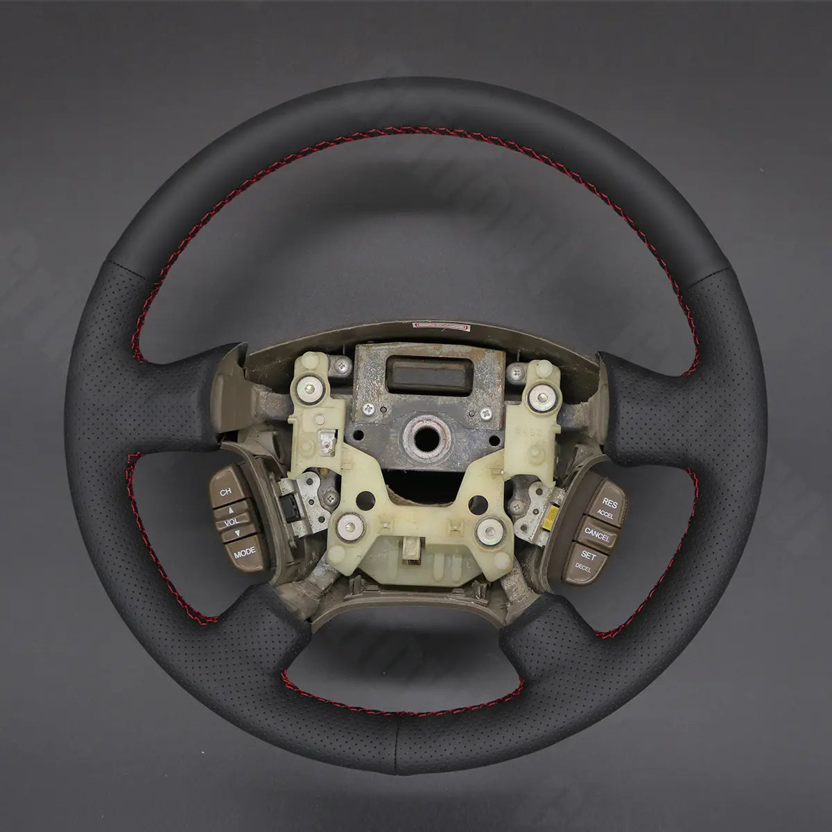 Griffowl Steering Wheel Cover for Personalized SUV Honda CRV 2002 2003 2004 2005 2006. Elevate your interior with Griffowl's wrap and stitch kit.