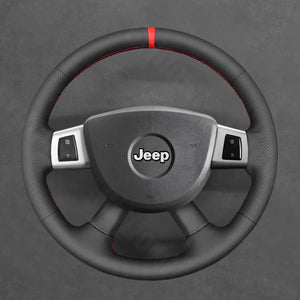 Griffowl Steering Wheel Cover for Personalized SUV Jeep Grand Cherokee Commander Cherokee IV 2008-2010. Perfect for enthusiasts seeking refined interior mods.