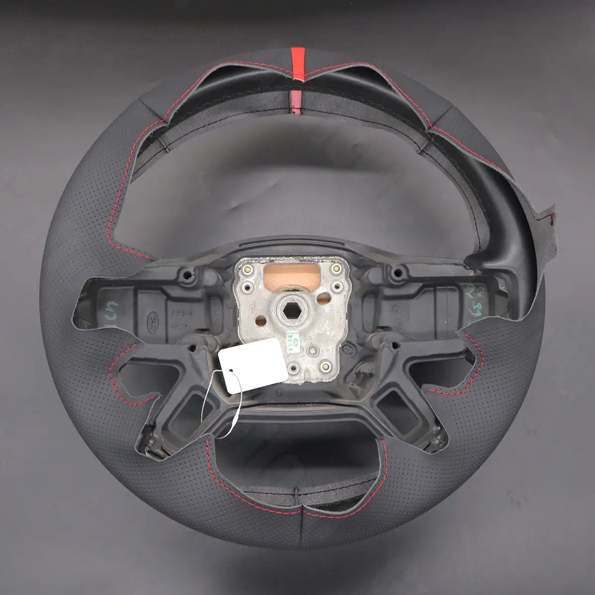 Griffowl Steering Wheel Cover for Personalized SUV Land Rover Defender Discovery III 2020-2025. Elevate your interior with Griffowl's wrap and stitch kit.