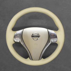 Griffowl Steering Wheel Cover for Personalized SUV Nissan Qashqai Rogue X Trail T32 2014-2017. Elevate your interior with Griffowl's wrap and stitch kit.
