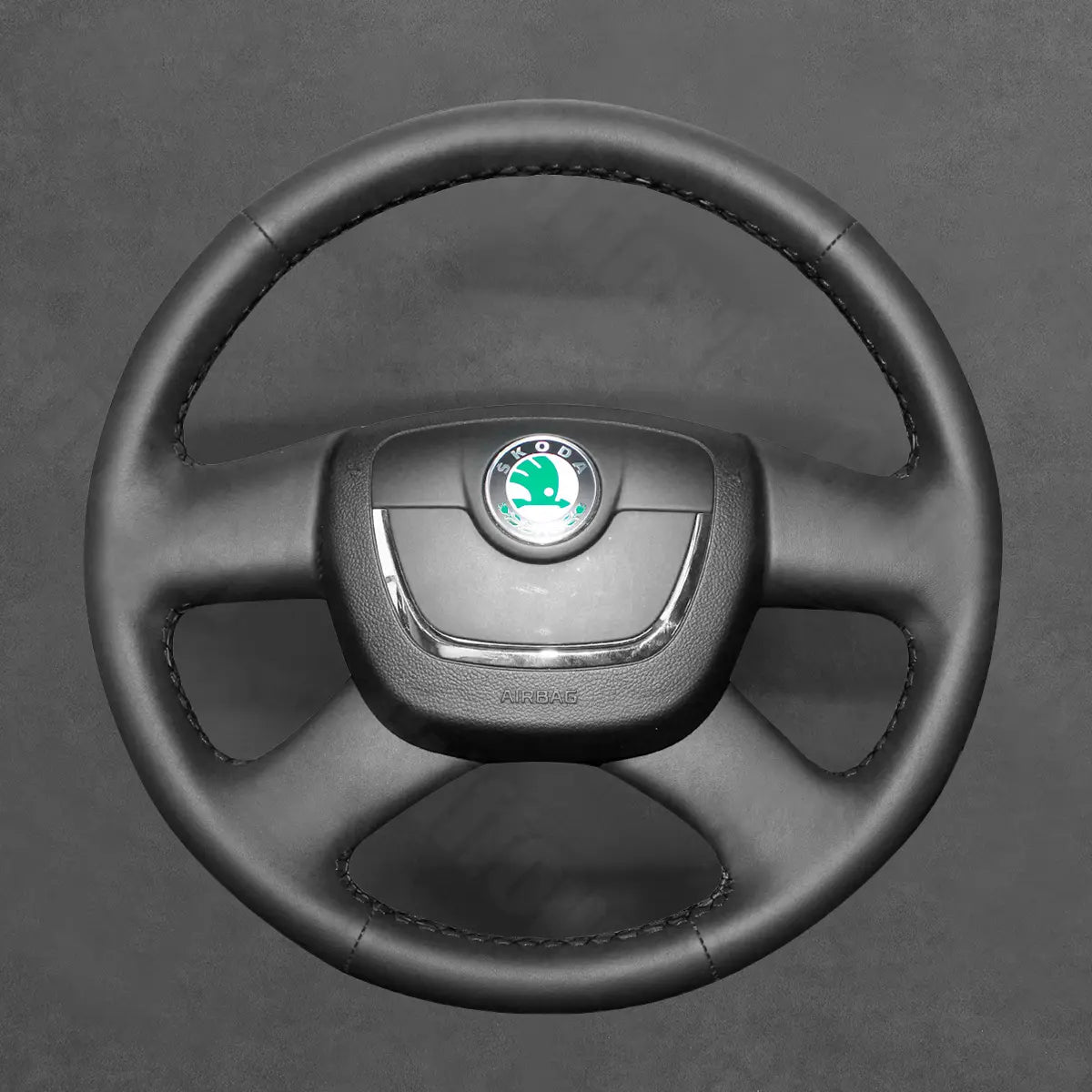 Griffowl Steering Wheel Cover for Personalized SUV Skoda Fabia Citigo Roomster Octavia Superb 2008-2013. Perfect for enthusiasts seeking refined interior mods.
