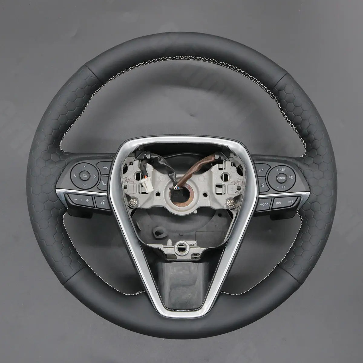 Griffowl Steering Wheel Cover for Toyota Corolla XII E210 Camry Corolla XII E210 Crown Avalon Corolla Cross Venza RAV4 2019-2025. Hand-sewn kit for drivers seeking precision and comfort.