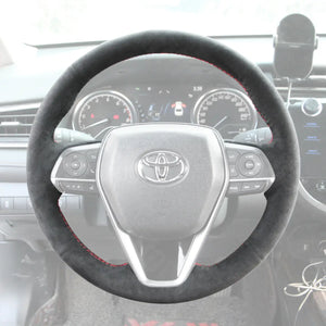 Griffowl Steering Wheel Cover for Toyota Corolla XII E210 Camry Corolla XII E210 Crown Avalon Corolla Cross Venza RAV4 2019-2025. Hand-sewn kit for drivers seeking precision and comfort.