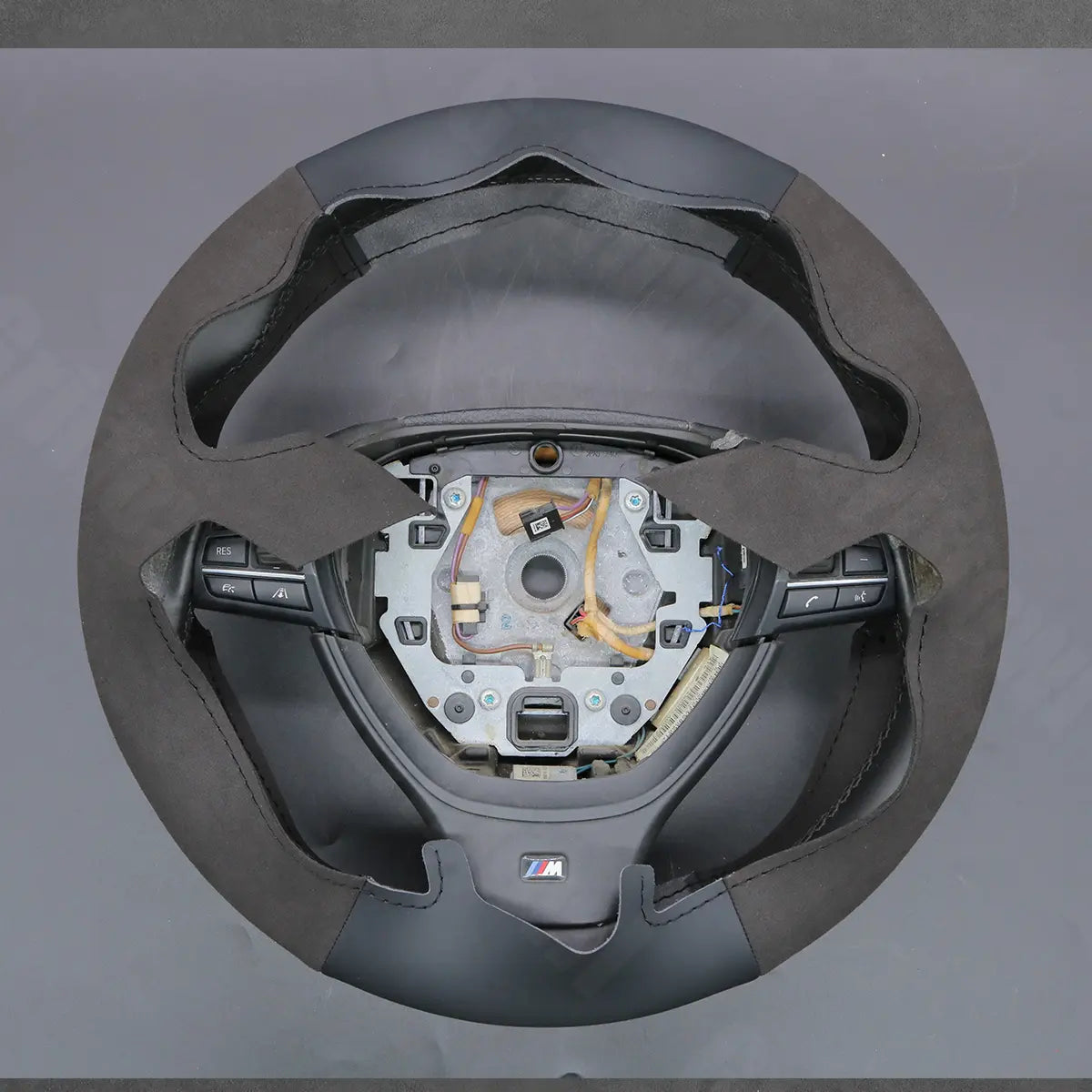 griffowl-Tailored-Coupe-Steering-Wheel-Cover-for-BMW-6-Series-F12-F13-2011-2018