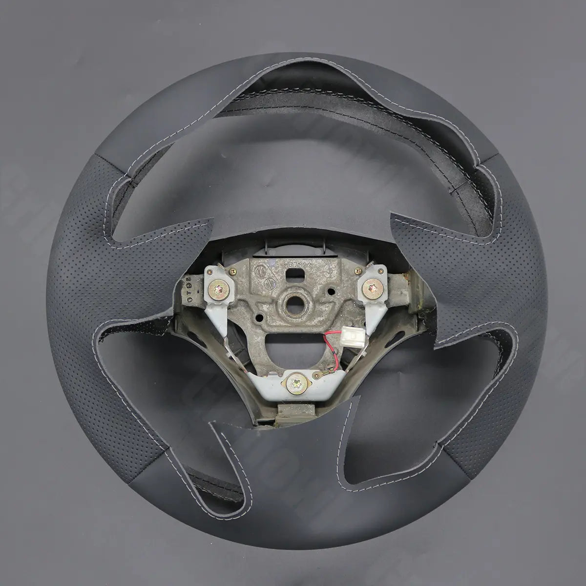 Griffowl Steering Wheel Cover for Tailored Coupe Mazda MX-5 MX5 Miata NB Protege5 RX-7 1999-2005. Hand-sewn DIY kit blends grip, function, and style inside.